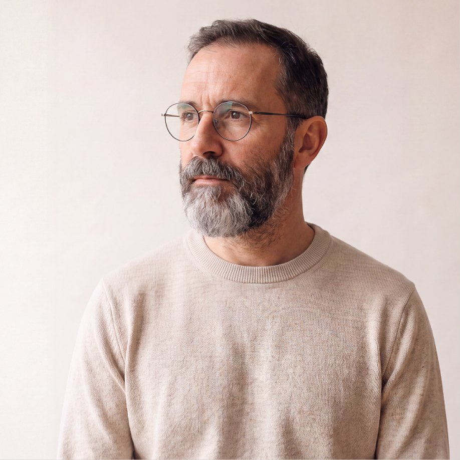 Portrait of a man with glasses